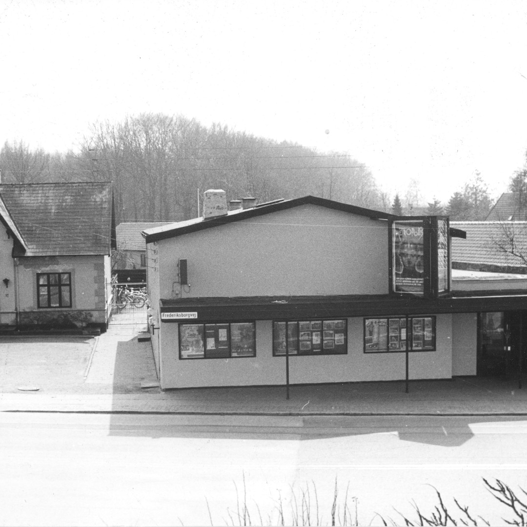 1987-49 Allerød Bio og biografvillaen Foto Ole Høegh Post 1986 (s15).jpg